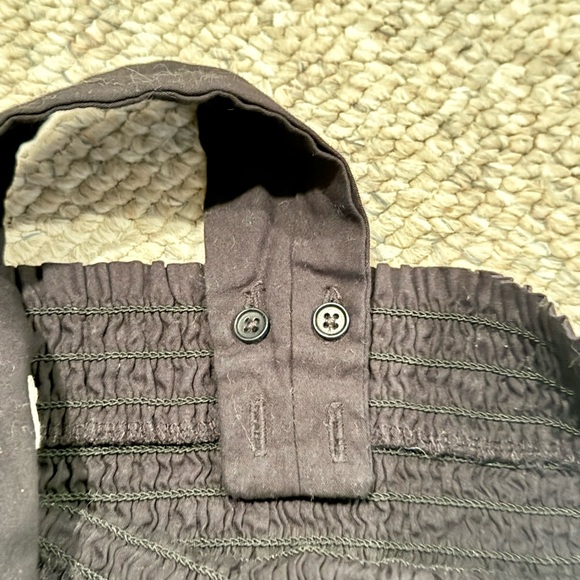 Lucy & Yak Black Smocked Ruffle Tank Top large - Picture 3 of 4